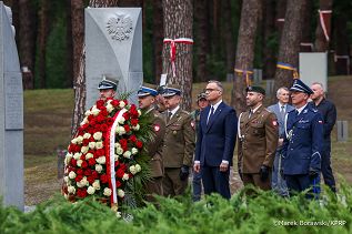 038_Andrzej_Duda_Wizyta_Kijów_Bykownia_Cmentarz_28-06-2025_MB2_3713.jpg