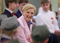 007_Agata_Kornhauser_Duda_spotkanie_z_uczniami_szkoly_podstawowej_z_Komorowa_20250530_GJB_2963.jpg