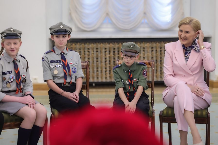 005_Agata_Kornhauser_Duda_spotkanie_z_uczniami_szkoly_podstawowej_z_Komorowa_20250530_GJB_2827.jpg