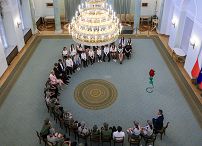 006_Agata_Kornhauser_Duda_spotkanie_z_uczniami_szkoly_podstawowej_z_Komorowa_20250530_GJA_2643.jpg