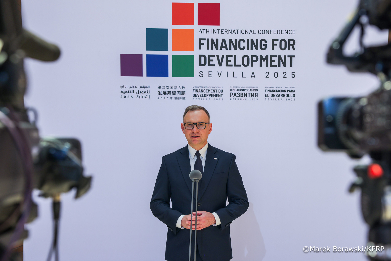 018_Andrzej_Duda_Wizyta_Hiszpania_dzień_2_Financing_for_Development_spotkanie_Prezydent_Kenia_Wypowiedź_dla_mediów_30-06-2025_MB1_5821.jpg [548.92 KB]