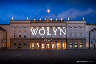 001_Iluminacja_Narodowy_Dzien_Pamieci_o_Polakach_Ofiarach_Ludobojstwa_20250711_LB_13193.jpg