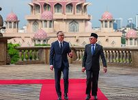 026_011_Agata_Kornhauser_Duda_Andrzej_Duda_Kuala Lumpur_powitanie_10-06-2025_MB2_9600.jpg.jpg