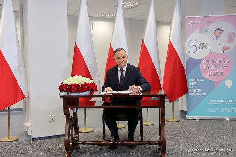 02__Andrzej_Duda_podpisanie_ustawy_Krajowa_Siec_Onkologiczna_Siedlce_20230330_PK1_0750.jpg