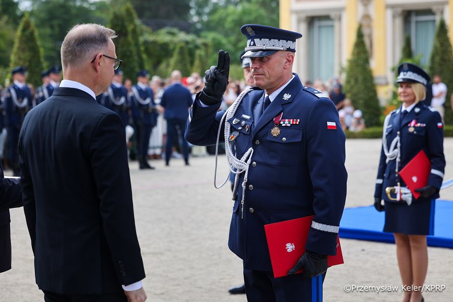 016_Andrzej_Duda_Centralne_Obchody_Święta_Policji_24-07-2025_PK2_0774.jpg