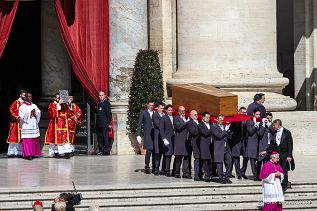 001_Para_Prezydencka_pogrzeb_Papieza_Franciszka_20250426_MB2_3029.jpg