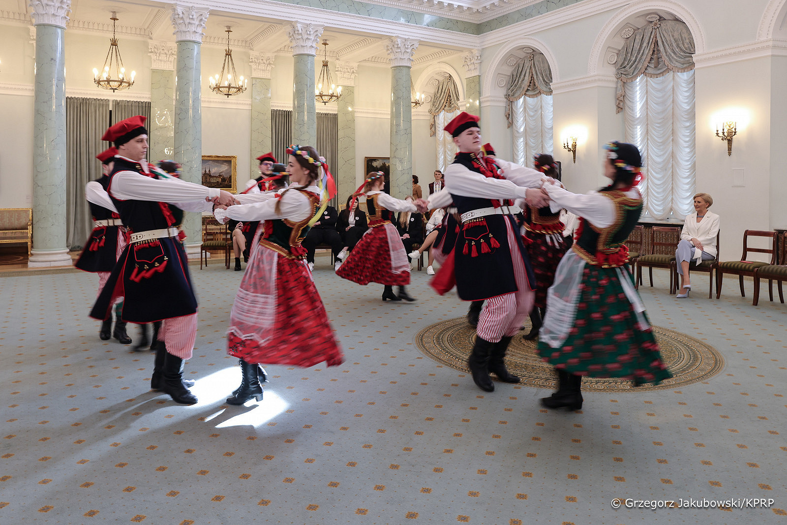 012_Agata_Kornhauser_Duda_spotkanie_z_uczniami_z_Zespolu_Szkol_w_Bialobrzegach_20240315_1S5A2408.jpg [516.64 KB]