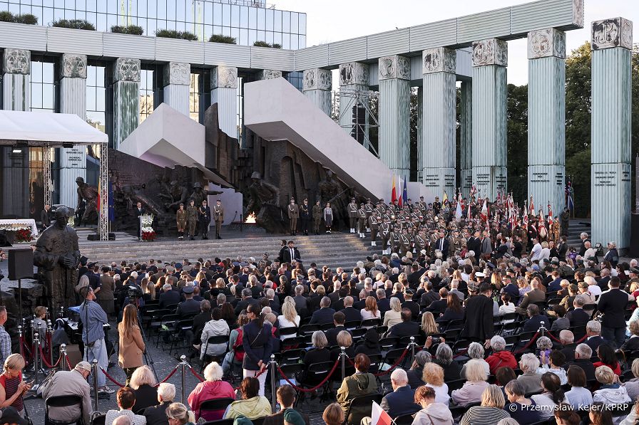 16_Andrzej_Duda_Apel_Poleglych_Rocznica_Powsstania_Warszawskiego_20250731_PK1_1310.jpg