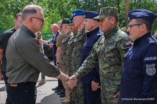 001_Andrzej_Duda_Wizyta_granica_Polska_Białoruś_04-07-2025_MB1_8022.jpg