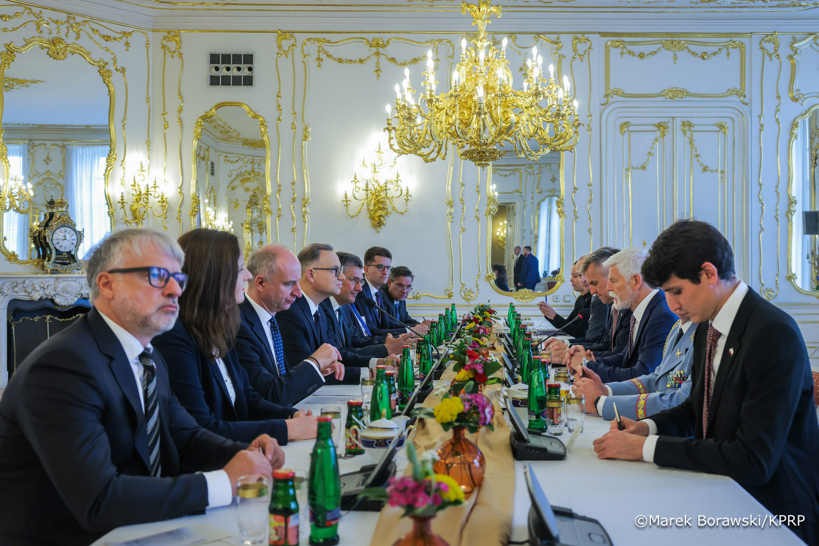 016_Andrzej_Duda_Wizyta_Pary_Prezydenckiej_w_Republice_Czeskiej_spotkanie_delegacji_07-07-2025_MB1_9479.jpg [1.91 MB]