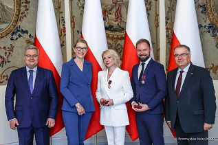 007_Minister_Andrzej_Dera_odznaczenia_panstwowe_dyrektorzy_regionalnych_osrodkow_polityki_spolecznej--_20250708_PK1_2094.jpg