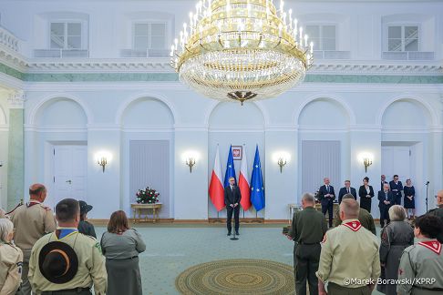 008_Andrzej_Duda_odzanczenia_harcerze_08-07-2025_MB1_1257.jpg.JPG