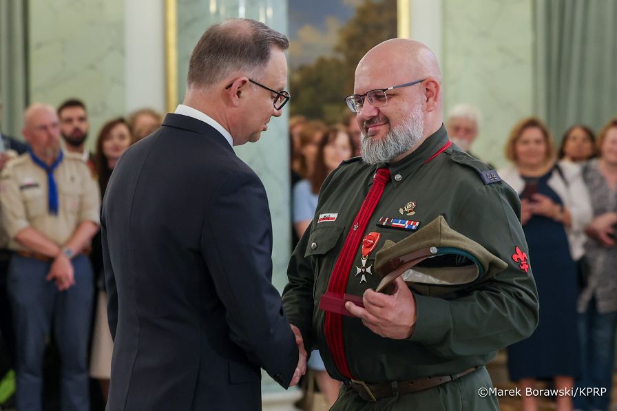 003_Andrzej_Duda_odzanczenia_harcerze_08-07-2025_MB2_5838.jpg.JPG