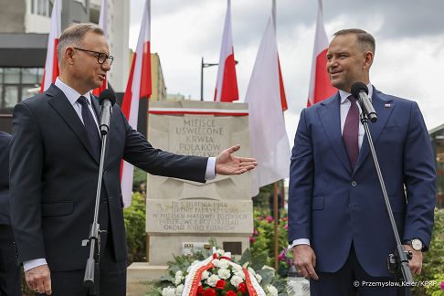 07_Andrzej_Duda_tablica_pamiatkowa_Woli_rocznica_81_Powstania_Warszawskiego_20250801_PK1_3289.jpg