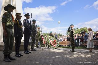 17_Barbara_Brodowska_Maczka_uroczystosci_Mokotow_rocznica_Powstania_Warszawskiego _20250801_LB_10432.jpg