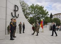 07_Piotr_Cwik_zlozenie_wienca_rocznica_Powstania_Warszawskiego _20250801_LB_10957.jpg