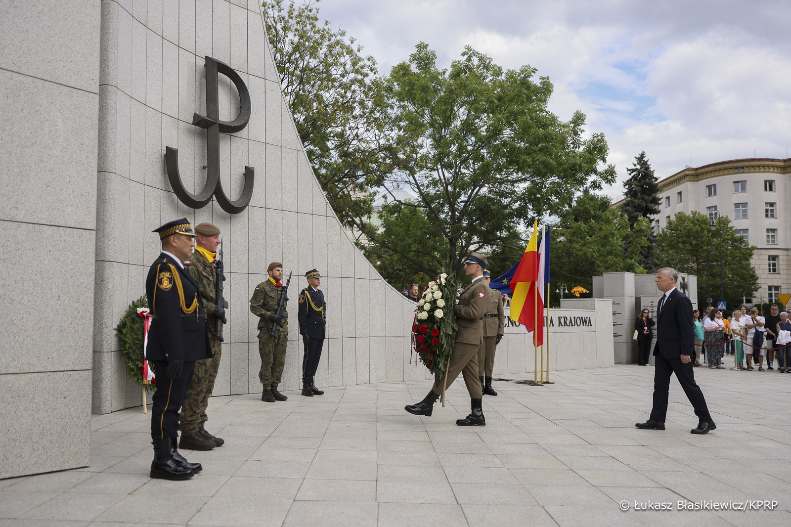 07_Piotr_Cwik_zlozenie_wienca_rocznica_Powstania_Warszawskiego _20250801_LB_10957.jpg [930.15 KB]