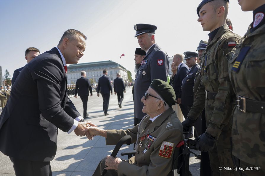32_Karol_Nawrocki_Swieow_Wojska_Polskiego_Zmiana_Warty_20250815_MB1_8882.jpg