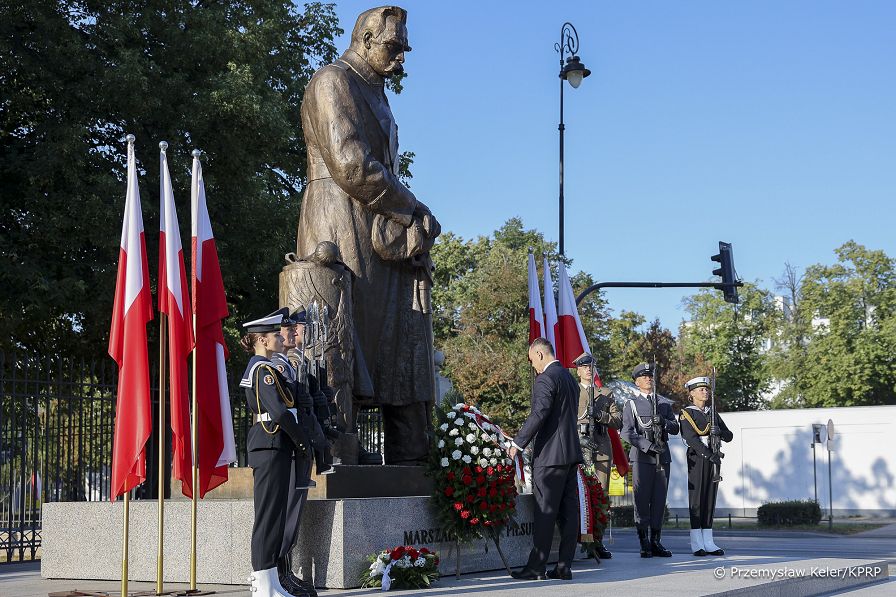 04_Karol_Nawrocki_Swieow_Wojska_Polskiego_wieniec_20250815_PK1_5700.jpg