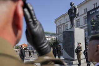 36_Karol_Nawrocki_Swieow_Wojska_Polskiego_Zmiana_Warty_20250815_MB1_8946.jpg