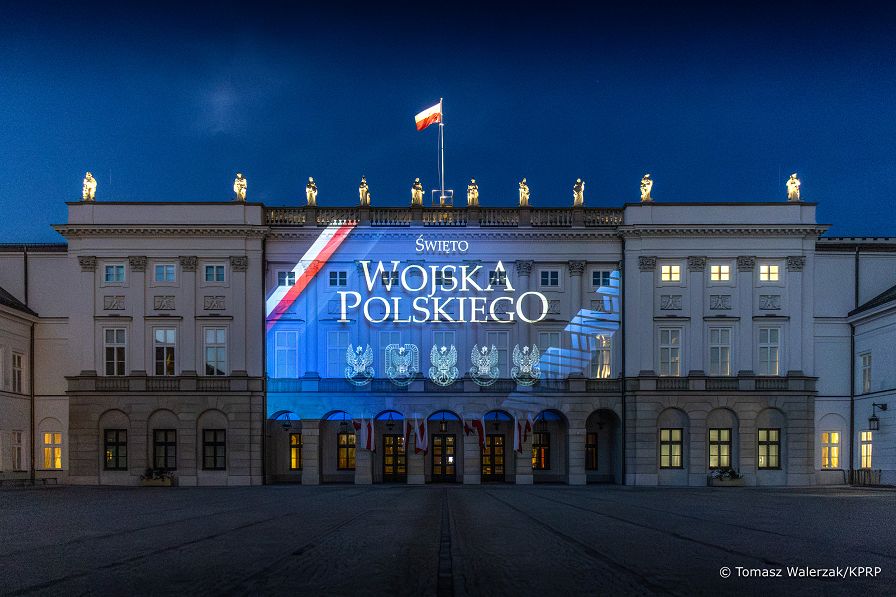 001_Iluminacja_Swieto_Wojska_Polskiego_20240815_OQ4A0884.jpg