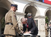 30_Karol_Nawrocki_Swieow_Wojska_Polskiego_Zmiana_Warty_20250815_MWB24312.jpg