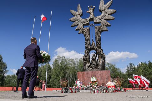 001_Prezydent_Karol_Nawrocki_pomnik_Rzezi_Wolynskiej_20250817_MWB27971.jpg