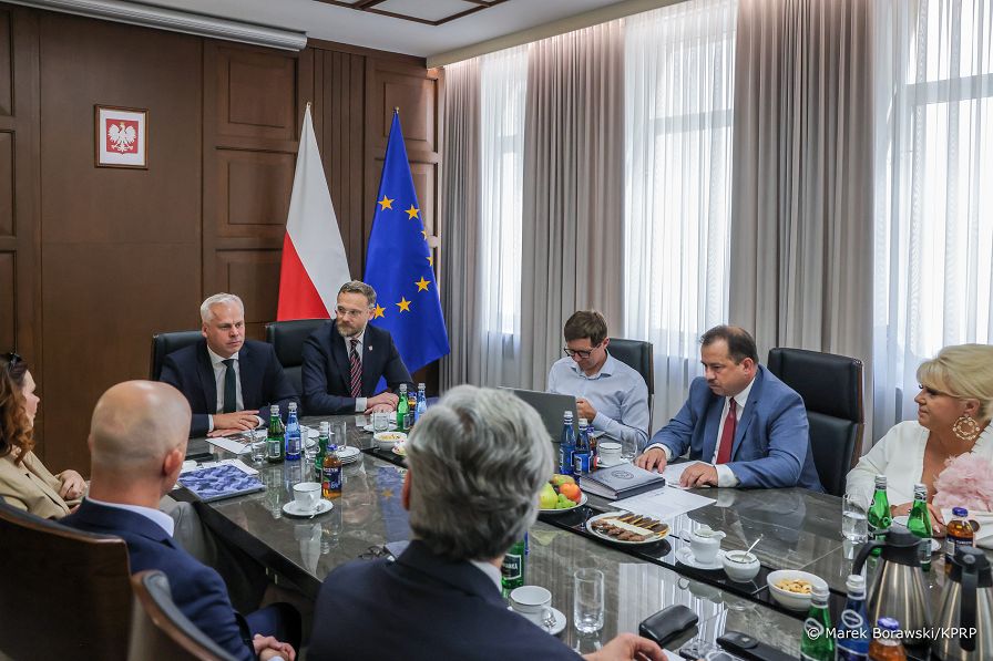 002_Minister_Minister_Karol_Rabenda_spotkanie_przedstawicie_Unii_Producentow_i_Pracodawcow_Przemyslu Biogazowego i Biometanowego_20250821_MB1_9478.jpg