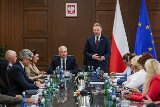 001_Minister_Minister_Karol_Rabenda_spotkanie_przedstawicie_Unii_Producentow_i_Pracodawcow_Przemyslu Biogazowego i Biometanowego_20250821_MB2_1345.jpg