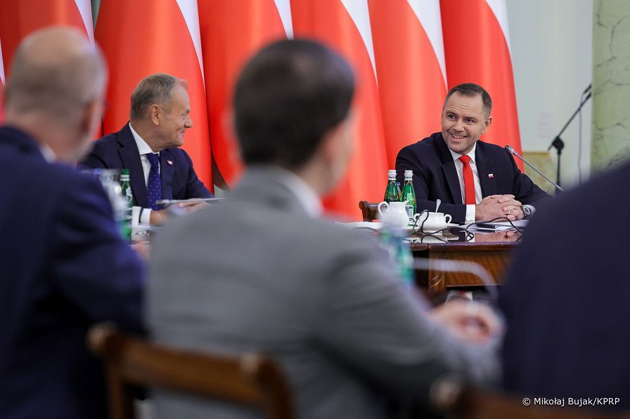 007_Prezydent_Karol_Nawrocki_posiedzenie_Rady_Gabinetowej_20250827_MWB20312.jpg