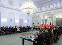 009_Prezydent_Karol_Nawrocki_posiedzenie_Rady_Gabinetowej_20250827_MWB19922.jpg