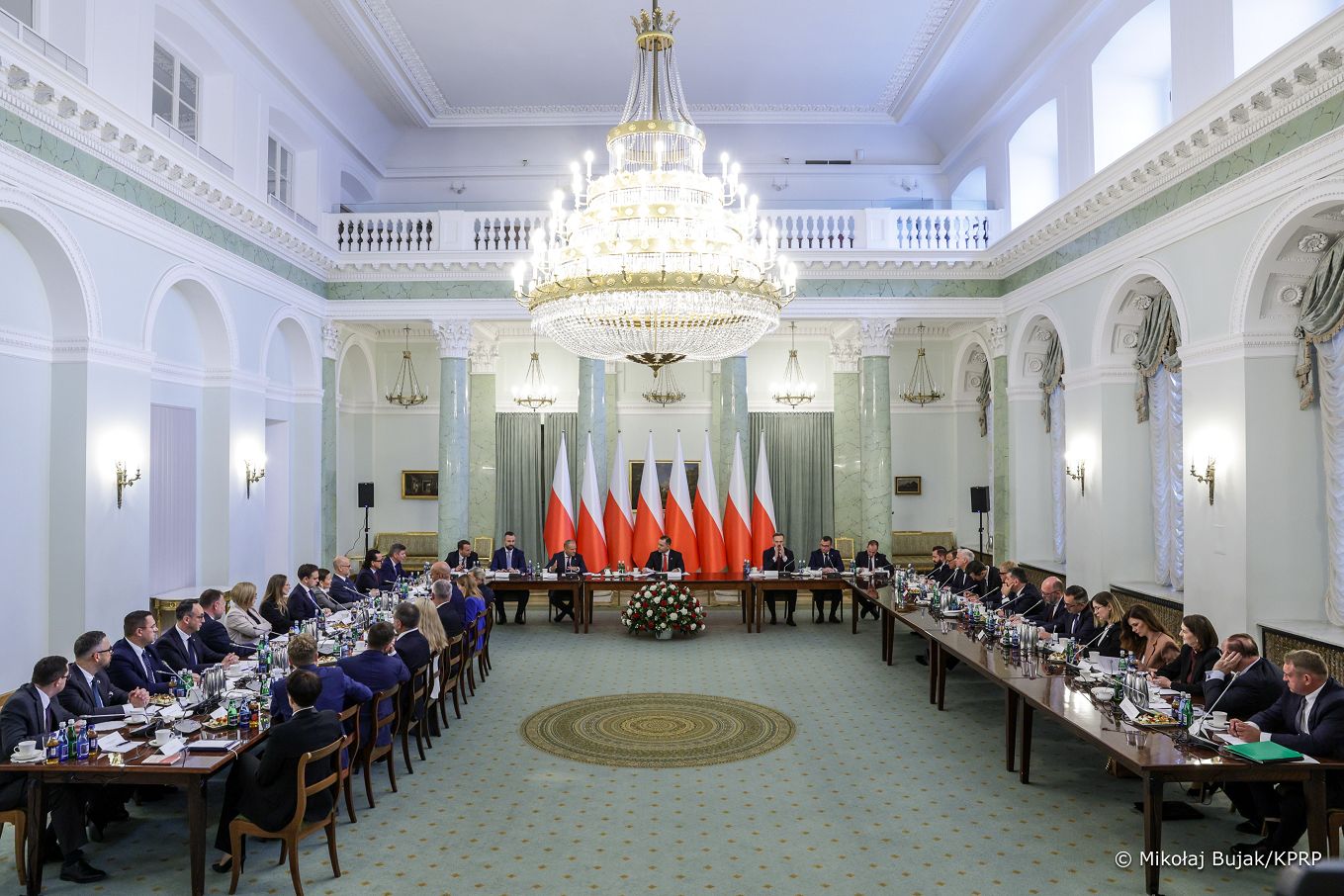 010_Prezydent_Karol_Nawrocki_posiedzenie_Rady_Gabinetowej_20250827_MWB19933.jpg