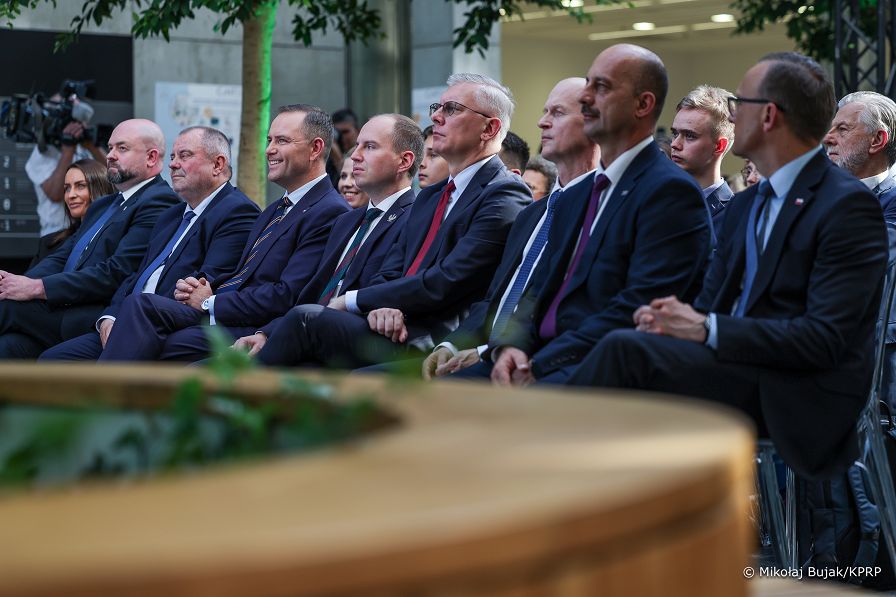 008_Prezydent_Karol_Nawrocki_podpisanie_projektu_ustawy_o_Funduszu_Rozwoju_Technologii_Przelomowych_20250829_MWB21783.jpg