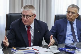 08_Karol_Radenda_Konsultacje_branza_energetyczn_OZE_20250829_LB_10106.jpg