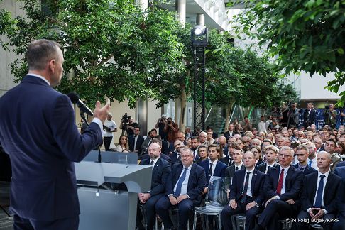 005_Prezydent_Karol_Nawrocki_podpisanie_projektu_ustawy_o_Funduszu_Rozwoju_Technologii_Przelomowych_20250829_MWB11659.jpg