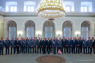 013_a_Prezydent_Andrzej_Duda_odznaczenia_panstwowe_SOP_20250804_MB1_9433.jpg