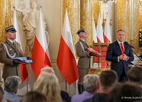 011_a_Prezydent_Karol_Nawrocki_Prezydentowa_Marta_Nawrocka_Zamek_Krolewski_20250806_MWB10606.jpg