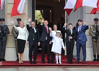 029_a_Prezydent_Karol_Nawrocki_Prezydentowa_Marta_Nawrocka_Zamek_Krolewski_20250806_ROSO7596.jpg