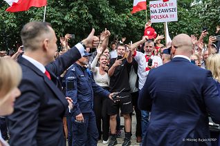 024_Prezydent_Karol_Nawrocki_Prezydentowa_Marta_Nawrocka_Zamek_Krolewski_20250806_MWB26700.jpg