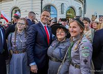023_006_Prezydent_Karol_Nawrocki_przejscie_ludzie_Warszawa_20250806_MWB28380.jpg