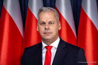 001_Minister_Karol_Rabenda_20250807_Studio Session-073.jpg