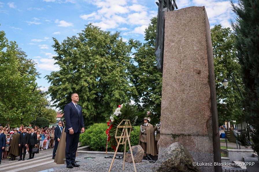 031_Karol_Nawrocki_podkarpackie_Kolbuszowa_Pomnik_08-08-2025_LB_14394.jpg.JPG