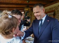 011_Karol_Nawrocki_Marta_Nawrocka_wizyta_podkarpacie_Cmolas_08-08-2025_MWB22889.jpg.JPG