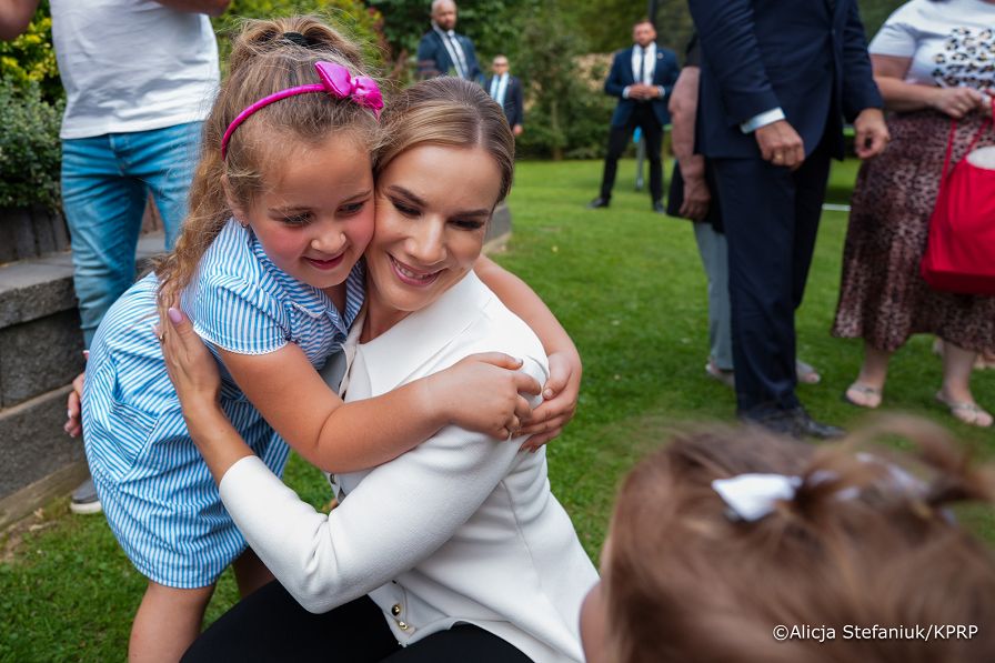 016_Karol_Nawrocki_Marta_Nawrocka_wizyta_podkarpacie_Cmolas_08-08-2025_DSC09604.jpg