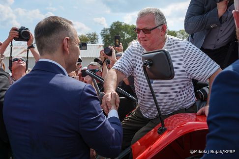 015_Karol_Nawrocki_Krąpiel_zachodniopomorskie_spotkanie_rolnicy_09-08-2025_MWB26851.jpg.JPG