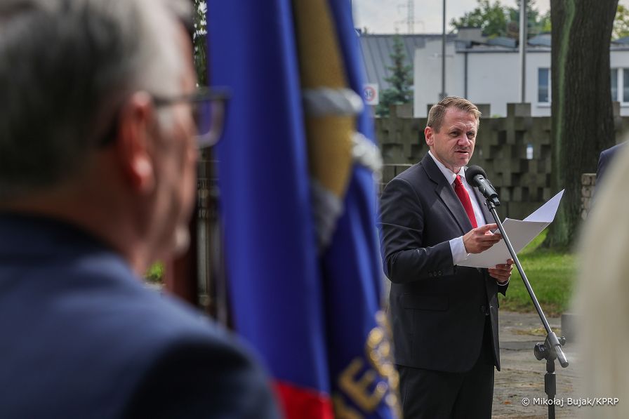 002_Minister_Mateusz_Kotecki_wieniec_Cmentarz_Ofiar_Terroru_Hitlerowskiego_Zaspa_20250901_MWB25312.jpg