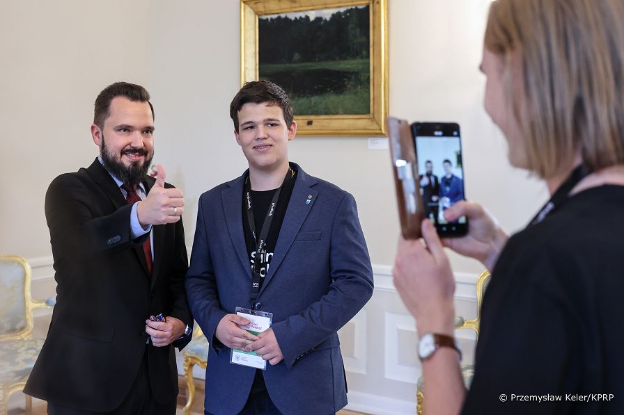 008_Minister_Jaroslaw_Debowski_spotkanie_finalisci_konkursu_Silni_Polska_20250910_PK1_1300.jpg