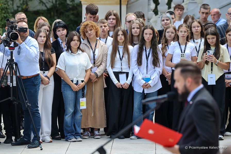 002_Minister_Jaroslaw_Debowski_spotkanie_finalisci_konkursu_Silni_Polska_20250910_PK2_0260.jpg