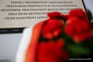 001_KPRP_wieniec_miesięcznica_katastrofa_smoleńska_10-09-2025_LB_13427.jpg.JPG