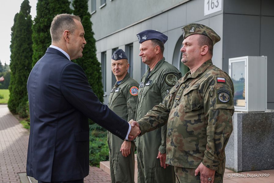 005_Prezydent_Karol_Nawrocki_wizyta_Krzesiny_20250911_MWB15741.jpg